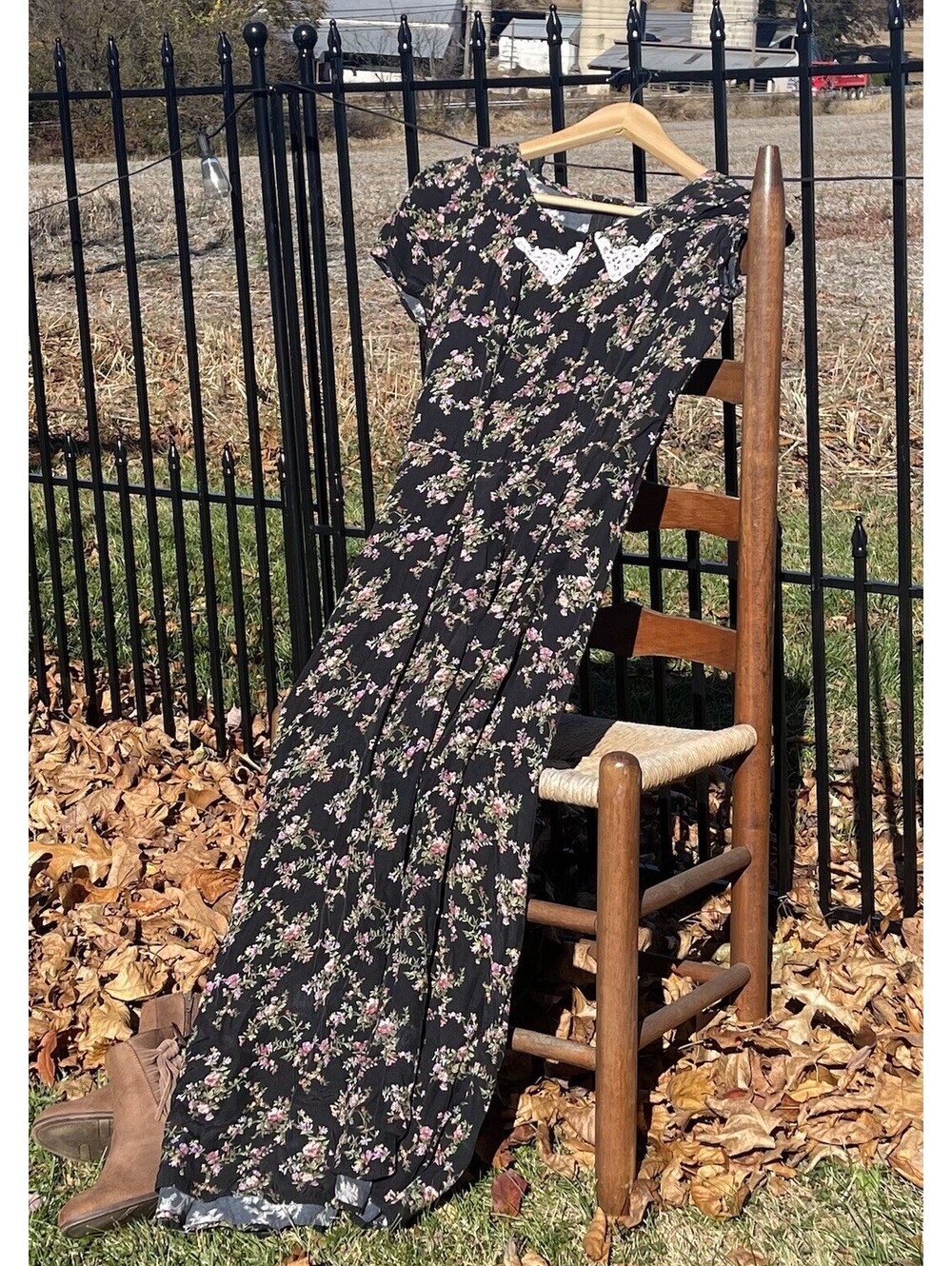 Vintage Joni Blair Black Floral Dress Size 5 A-Line Midi Summer Style